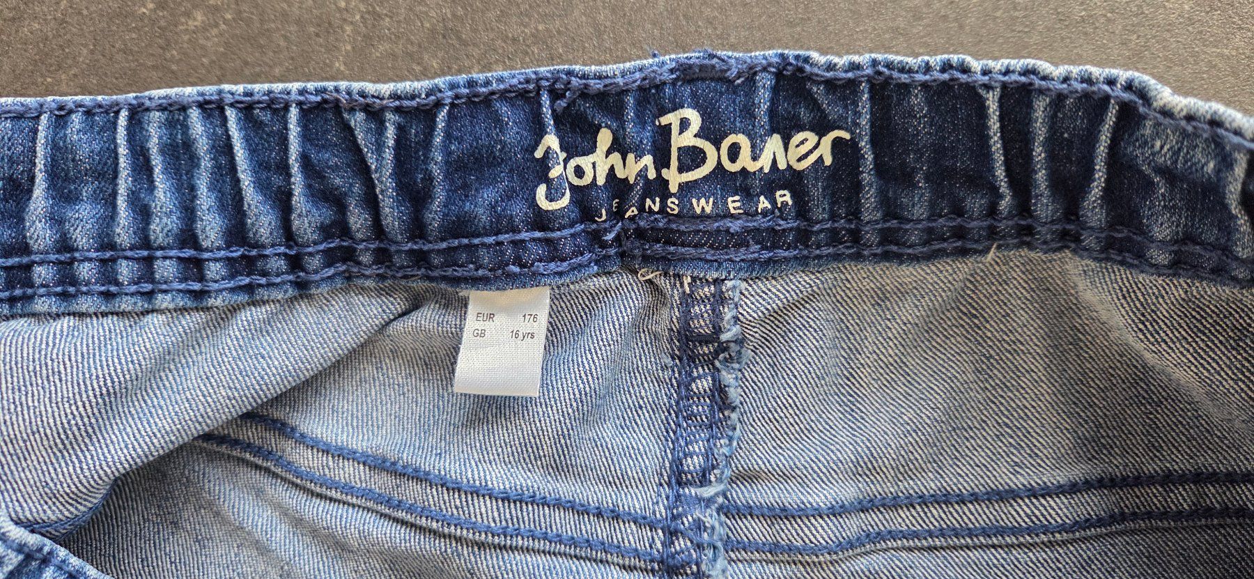 Hosen: kurze Hose Gr. 176 – Gebraucht aus Oberegg von Roberto24 2