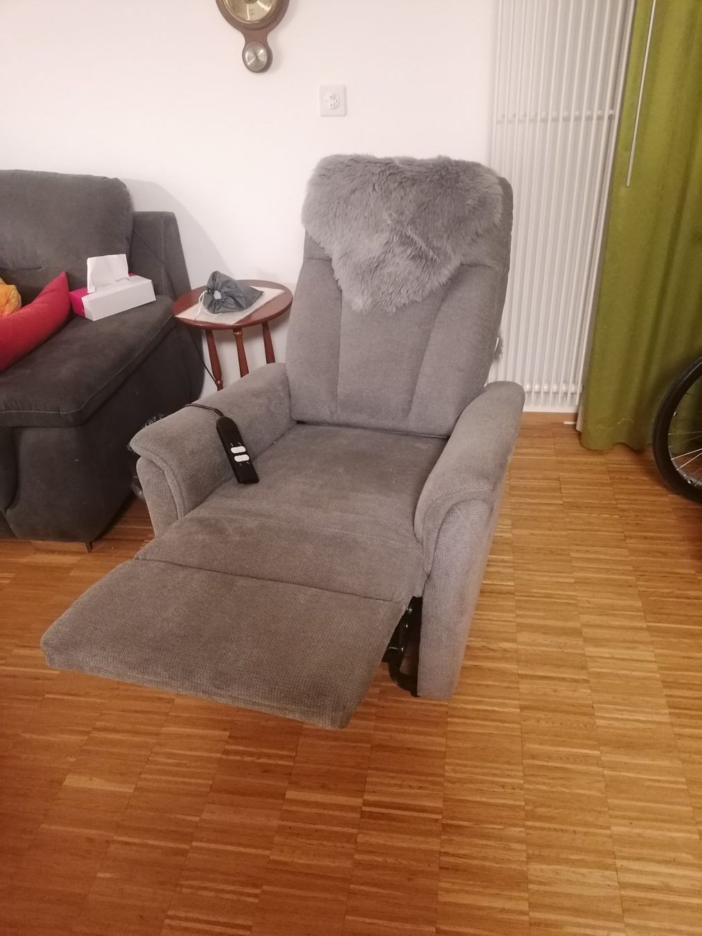 Conforama Poltrone: Relaxsessel mit Aufstehfunktion – Usato da Gossau ZH venduto da rusoft 2