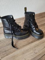 Dr. Martens Molly, plateforme, cuir noir, lacets neufs