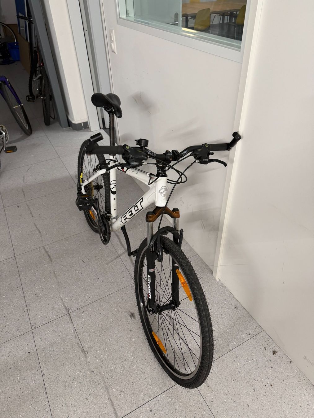 Biciclette: City-Bike Gebraucht !! – Usato da Schwerzenbach venduto da Fachhaus_Logistik 1