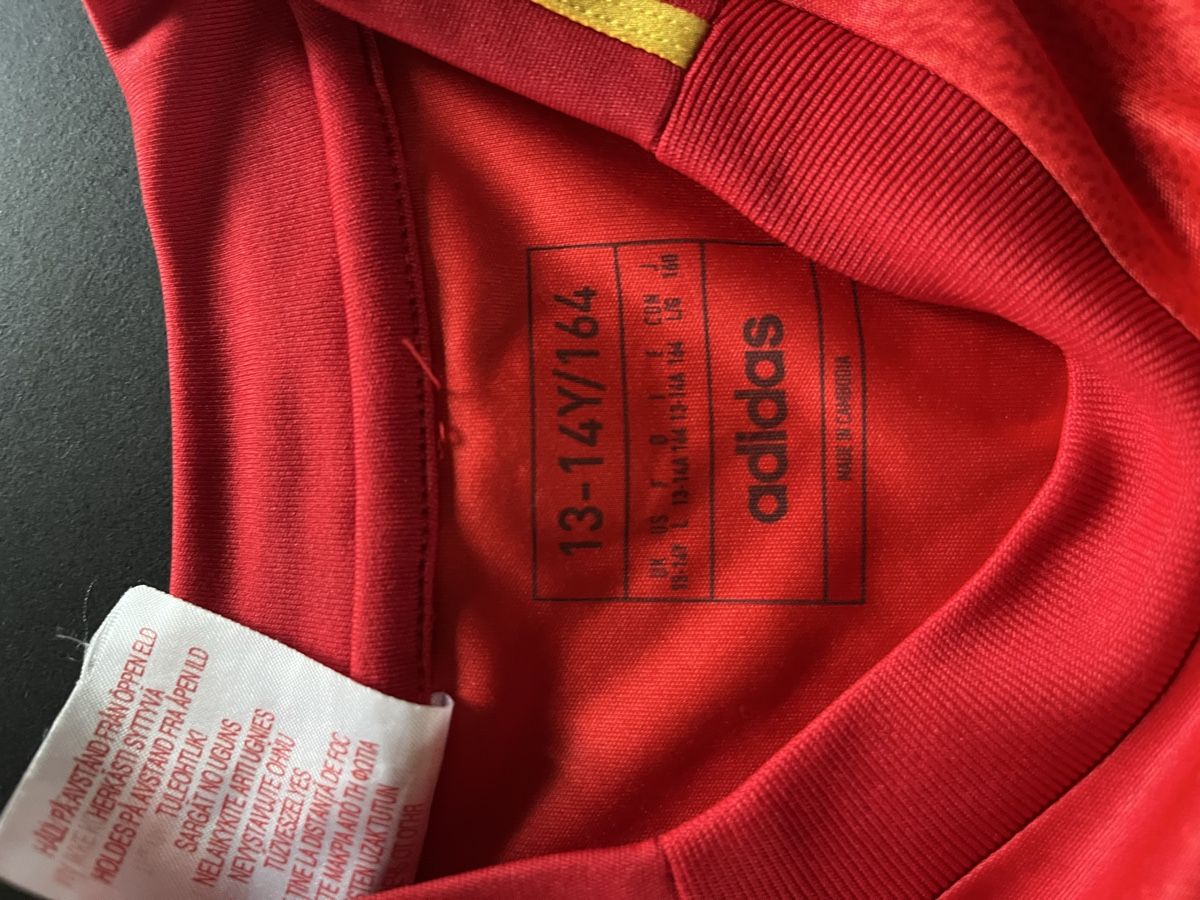 Scarpe, pantaloni & magliette da ginnastica: Fussball-Trikot Spanien – Usato da Kollbrunn venduto da Bruehlmann111 2