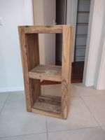 Étagère / table d’appoint en bois massif – 140 CHF