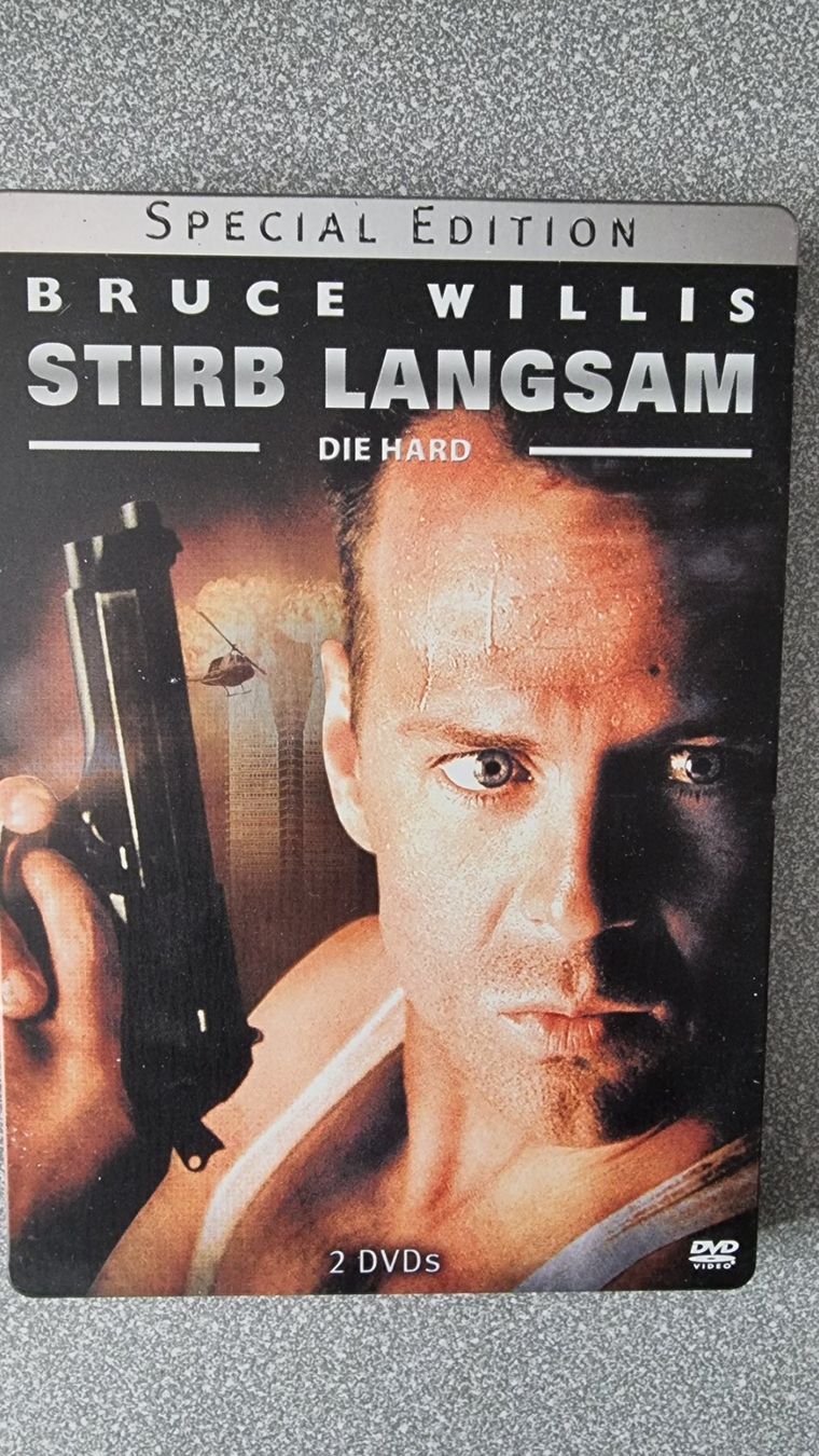Tutti i DVDs: DVD Stirb Langsam - Steelbook Bruce Willis – Usato da Oetwil am See venduto da fineli2