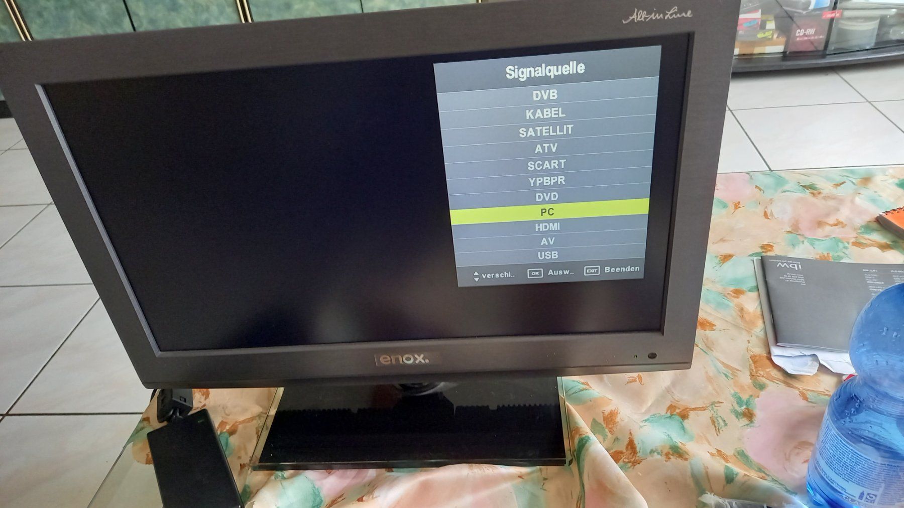 Televisori: televisione con dvd enox – Usato da Wohlen AG venduto da poliziotto008 2
