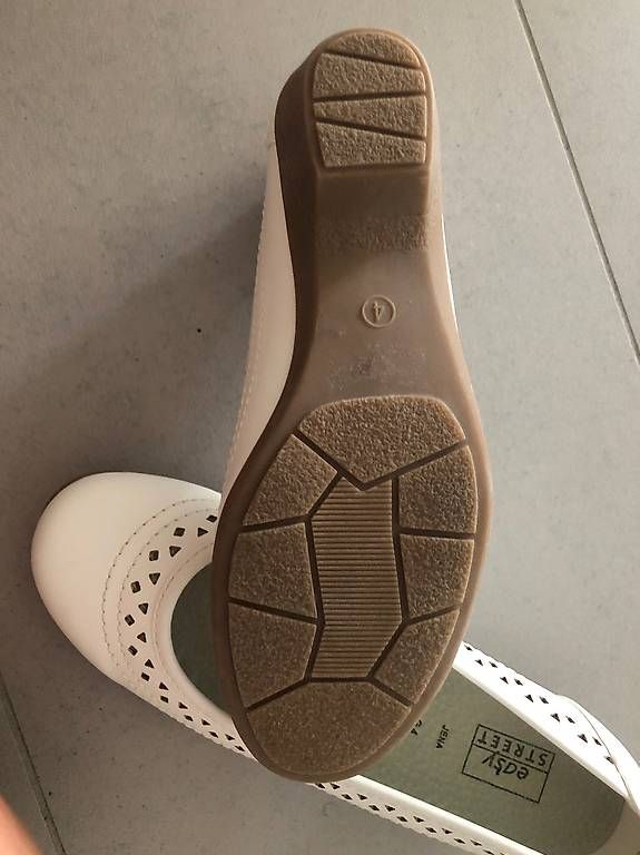 Scarpe da donna: Hochzeitsschuhe / Ballerina Gr. 37 – Usato da Benken SG venduto da febter 3