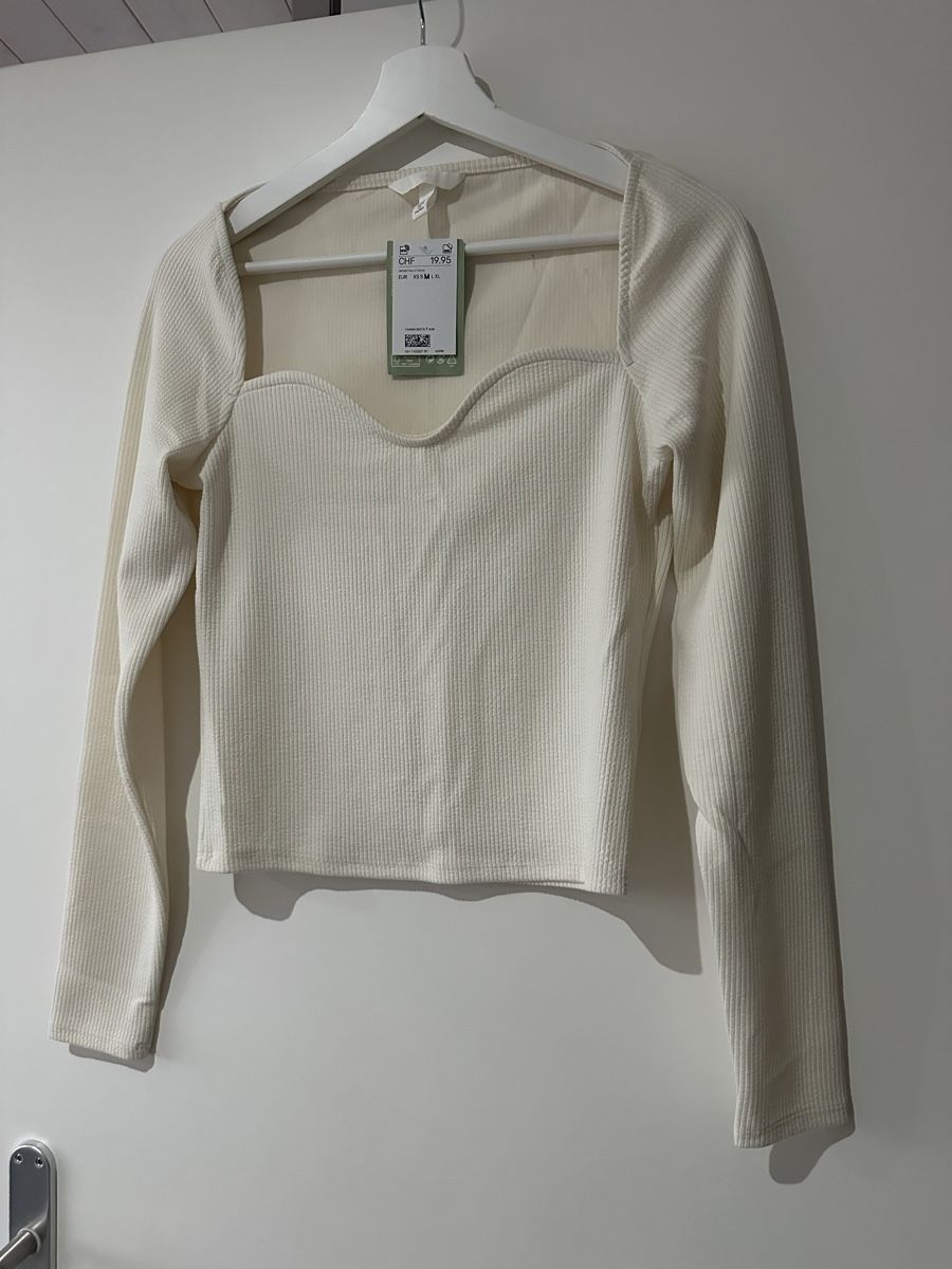 H&M Maglioni & Felpe: H&M Pullover Weiss Grösse M Neu mit Etikett – Nuovo e nell'imballaggio originale da Selzach venduto da fjo_m8q7