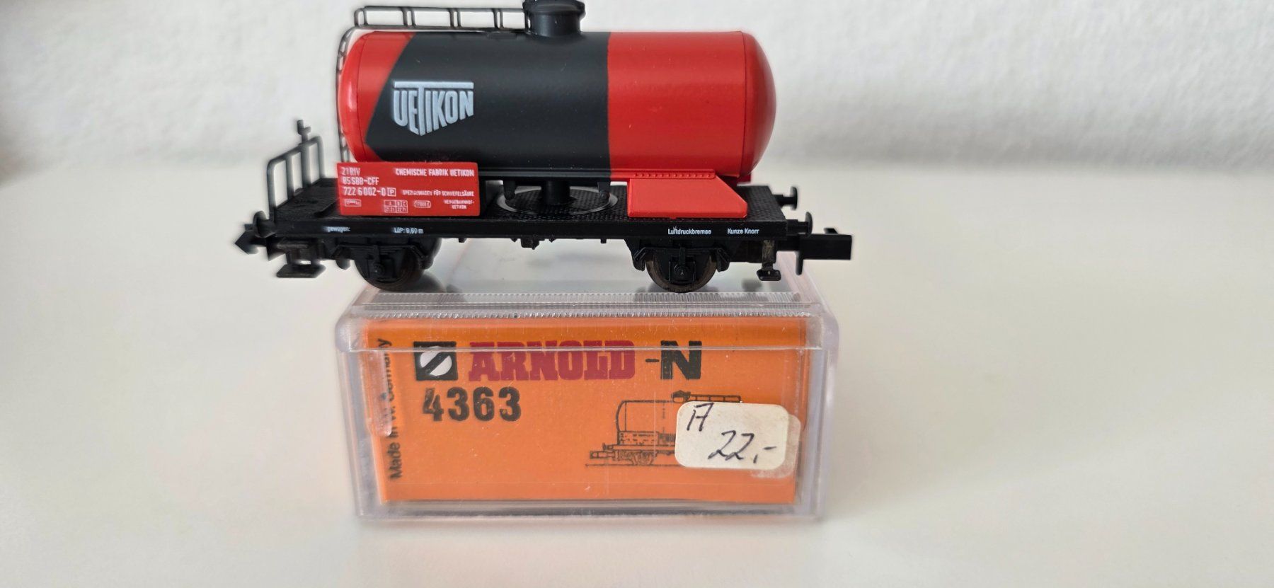 Arnold Modelleisenbahnen: Kesselwagen Uetikon / 2-Achser – Gebraucht aus Wittenbach von Hase113