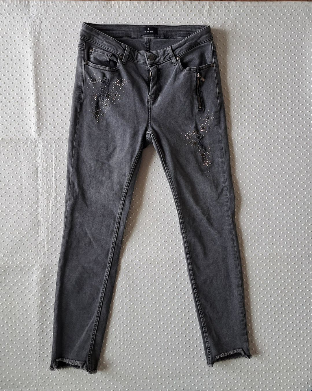 Monari Jeans: Schöne monari Jeans Grösse 36 – Gebraucht aus Gysenstein von joshuas81