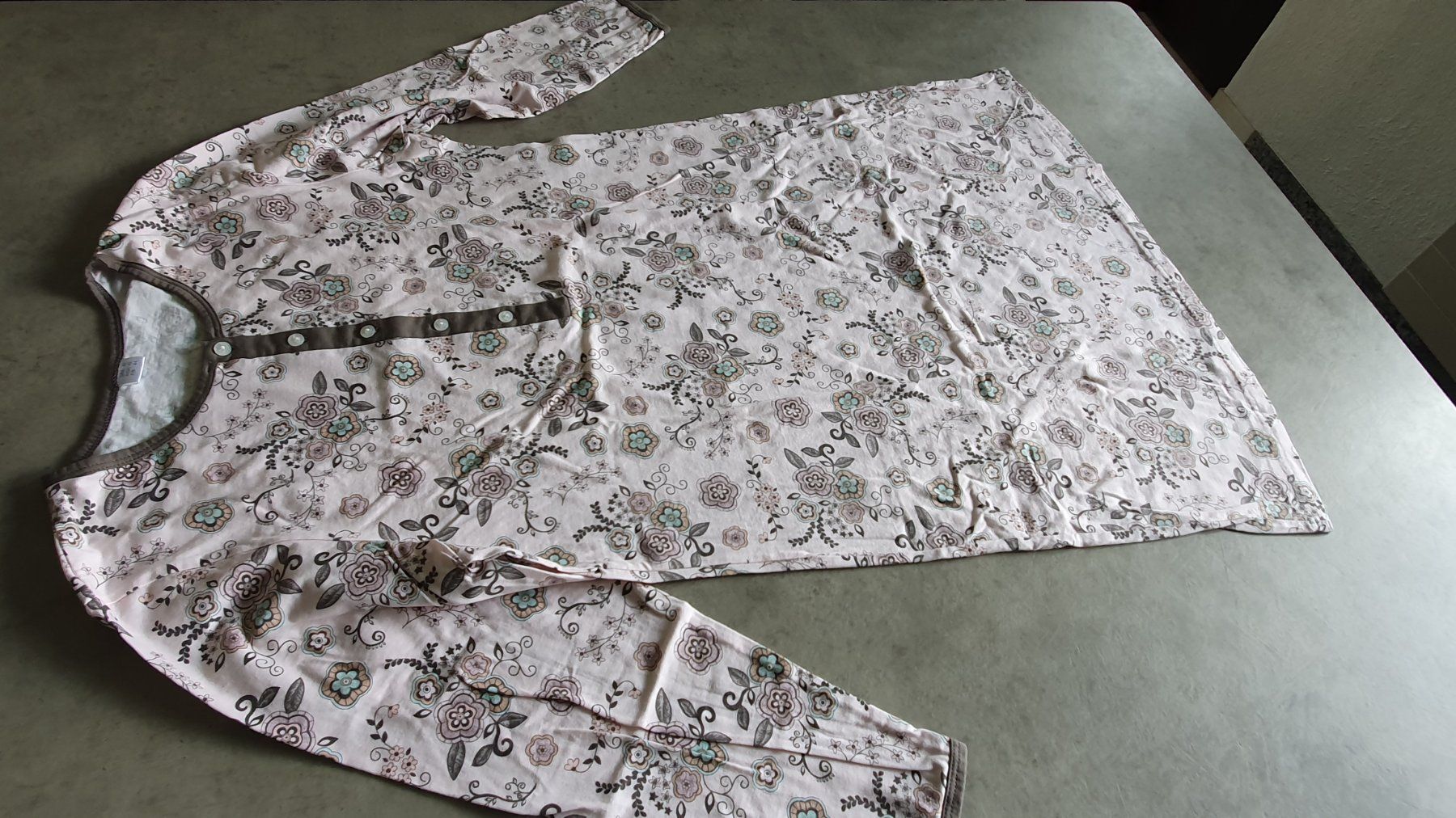 Negligees & Pigiami: Nachtkleid 42 – Usato da Freienstein venduto da Widder11