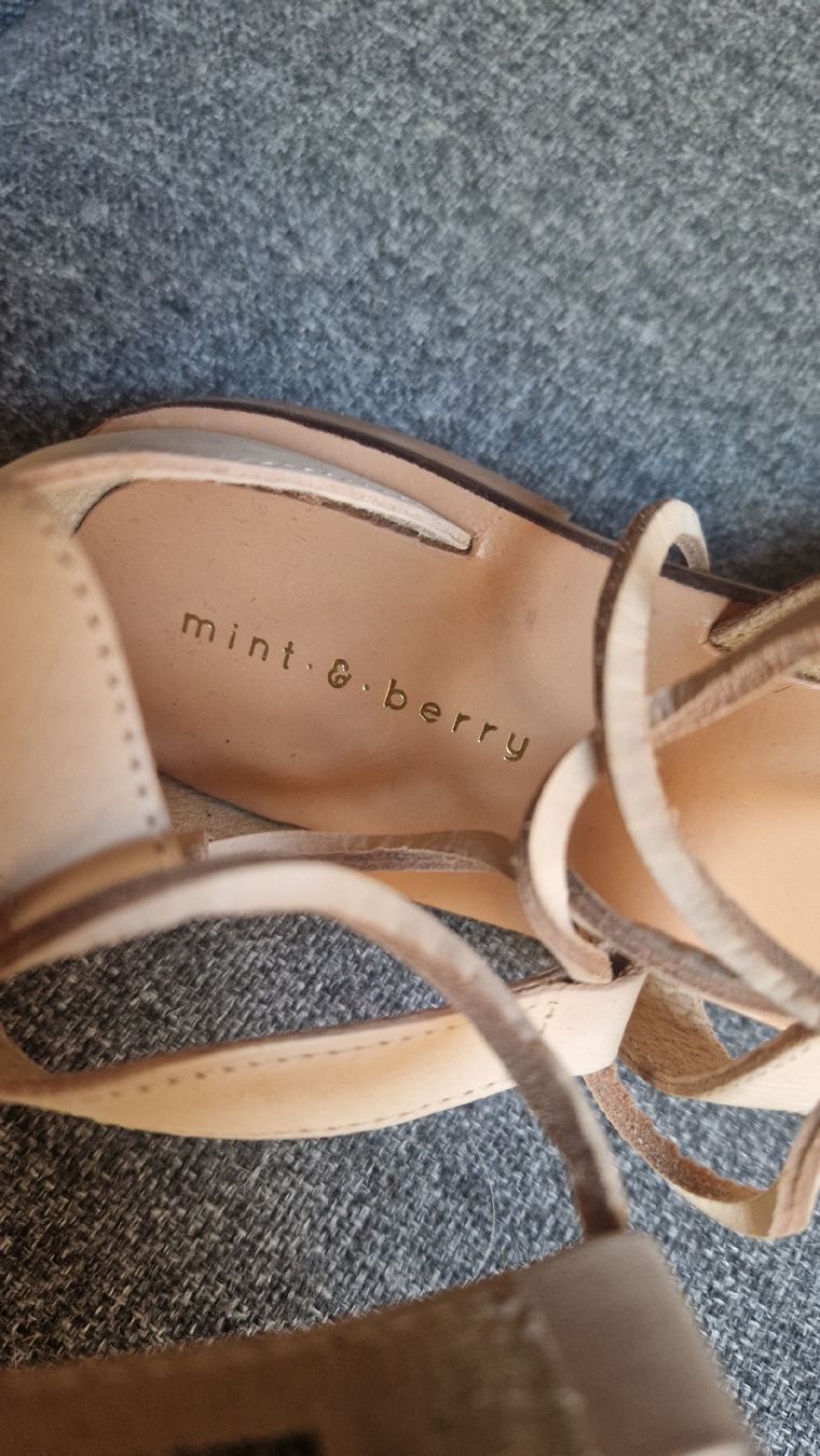 Chaussures femmes: Sandaletten – Neuf (Voir description) à Diepoldsau par Celine059 1