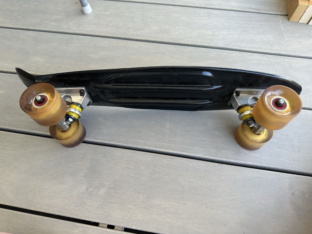 Skateboards: Kids Skateboard 55cm – Usato da Dübendorf venduto da Zuerimuusli 1