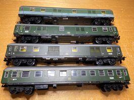 4 Trix Express Personen/Gepäckwagen