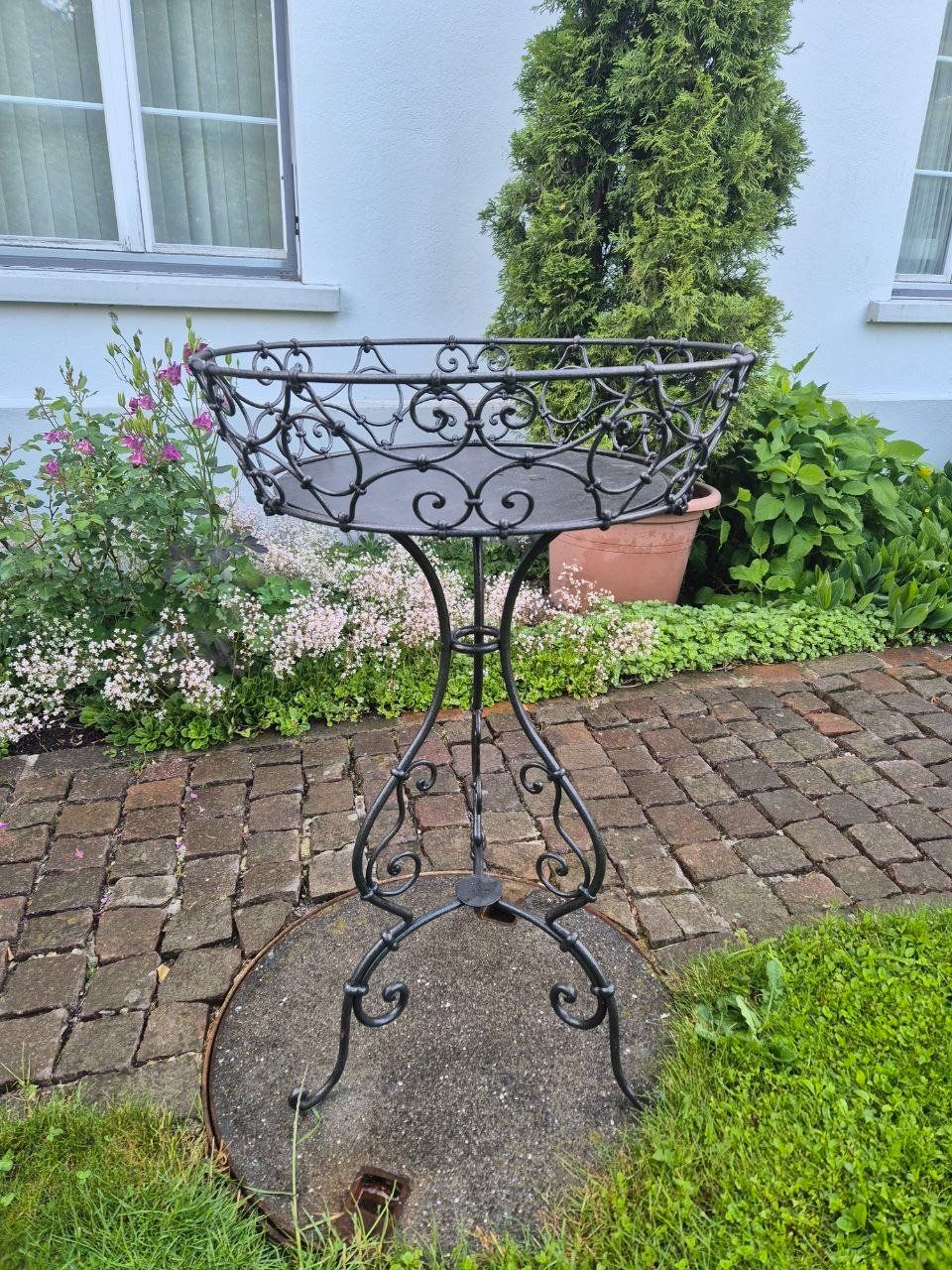 Autres articles pour la maison: Blumenständer Eisen – D'occasion à Speicher par Ramtha1 2