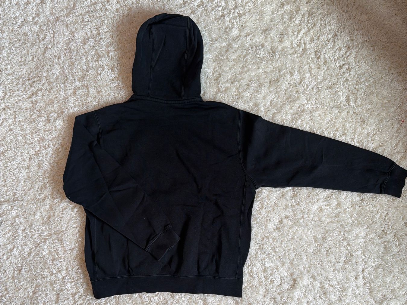 Nike Maglioni & Felpe: Schwarzer Nike Hoodie – Usato da Tennwil venduto da juupydu 2