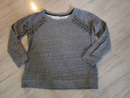 Damen Pullover grau mit Perlenbesatz guter Zustand S