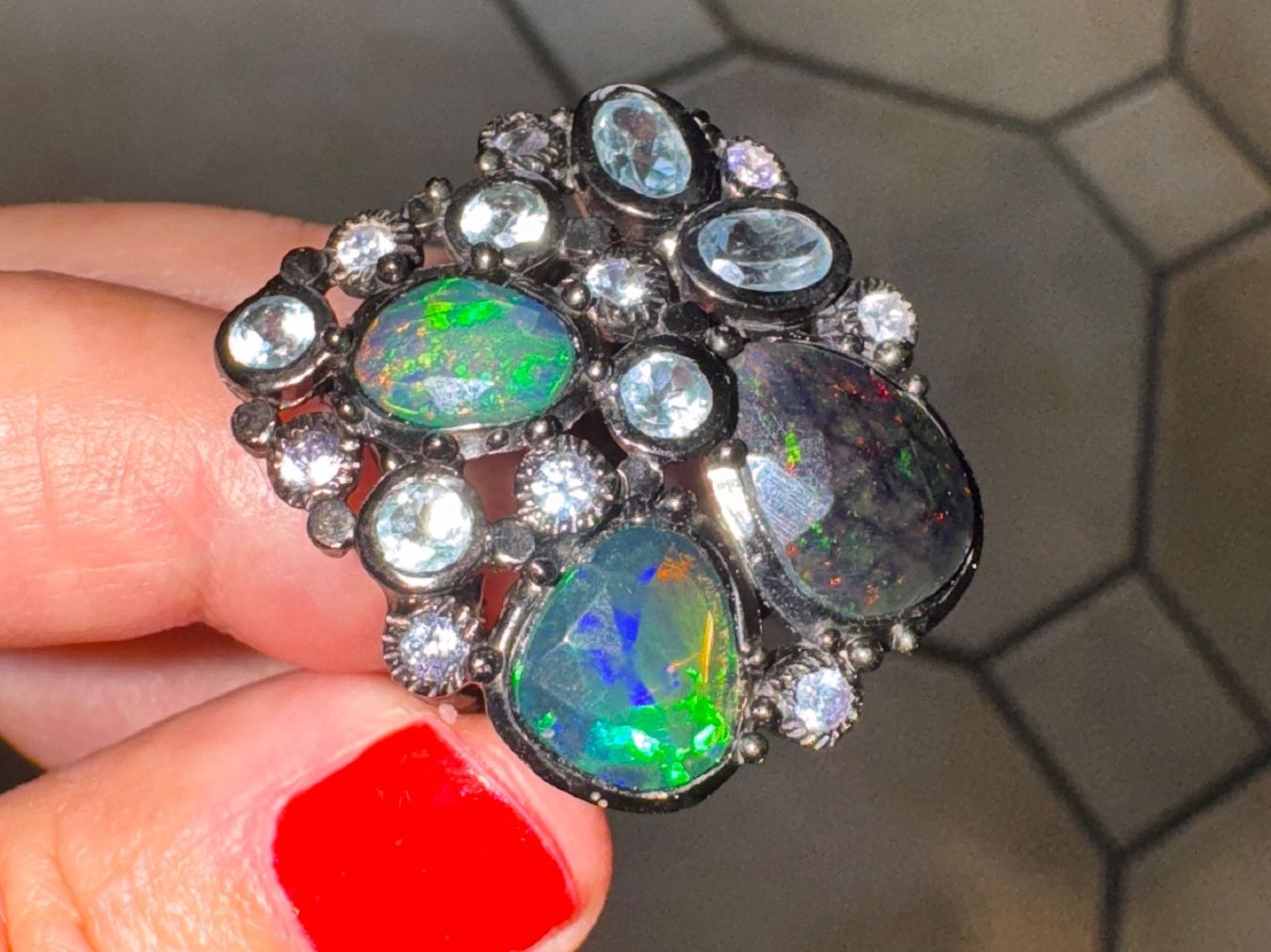 Llan Valls Joies Anelli: Black Opals Blue Topazes Rhodium SS925 Ring – Nuovo (secondo la descrizione) da Birsfelden venduto da Brut 7