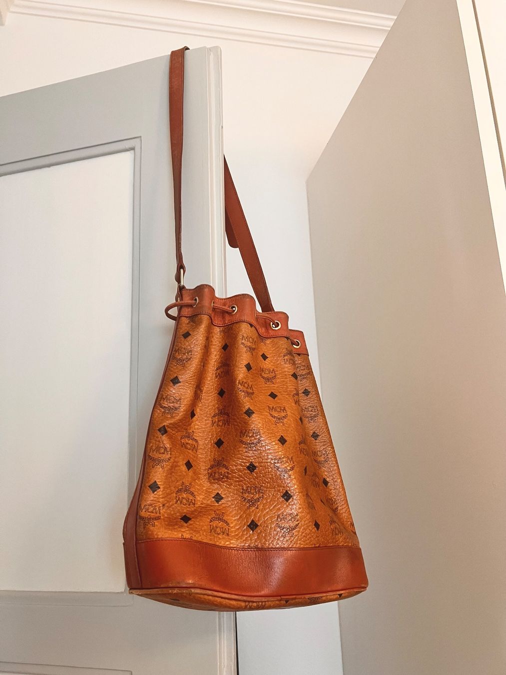Mcm Borse: MCM Beuteltasche Y4215 Cognac – Usato da Bern venduto da Sanvimarsi 4