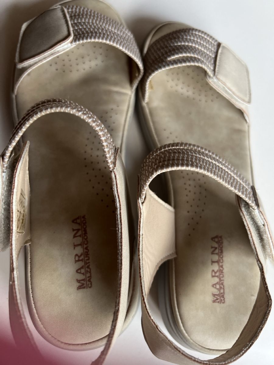 Chaussures femmes: Sandalen – D'occasion à Mörel par Emozia 2
