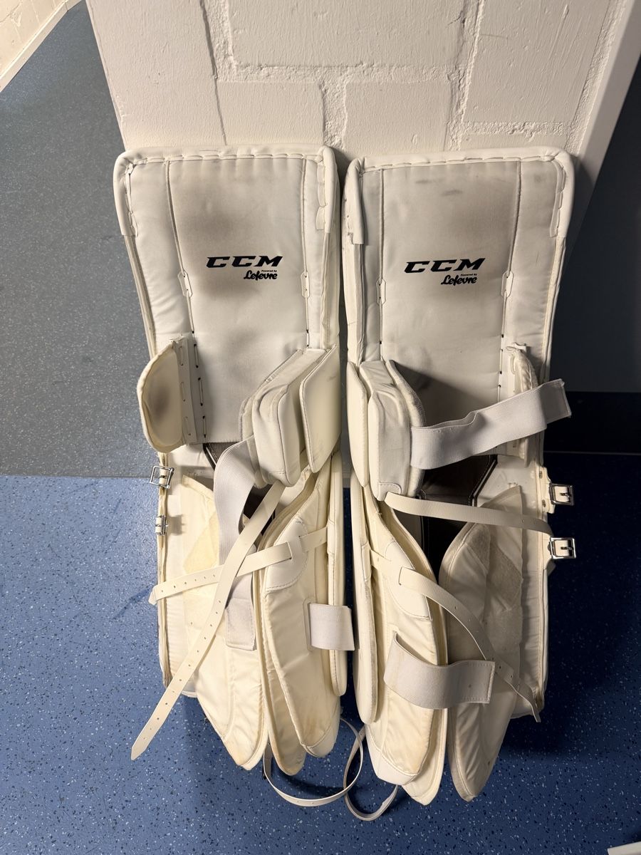 Ccm Protezioni & Imbottiture: CCM E-Flex III Torwartschoner weiss Grösse 34+3 gebraucht – Usato da Reinach BL venduto da Michael- 2