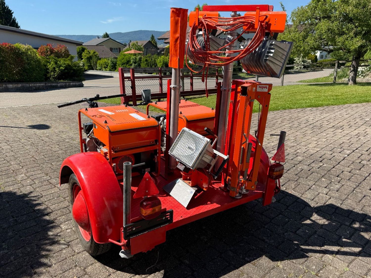 Generatori di corrente: Notstrom Generator Anhänger Scheinwerfer Beleuchtungsmast – Usato da Büsserach venduto da Schildi1989 2