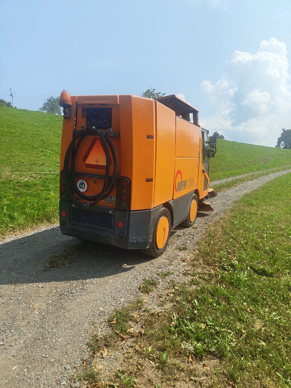 Aebi Alle Maschinen: Aebi MFH 2500 Kehrmaschine – Gebraucht aus Menzingen von Diesel_913 2