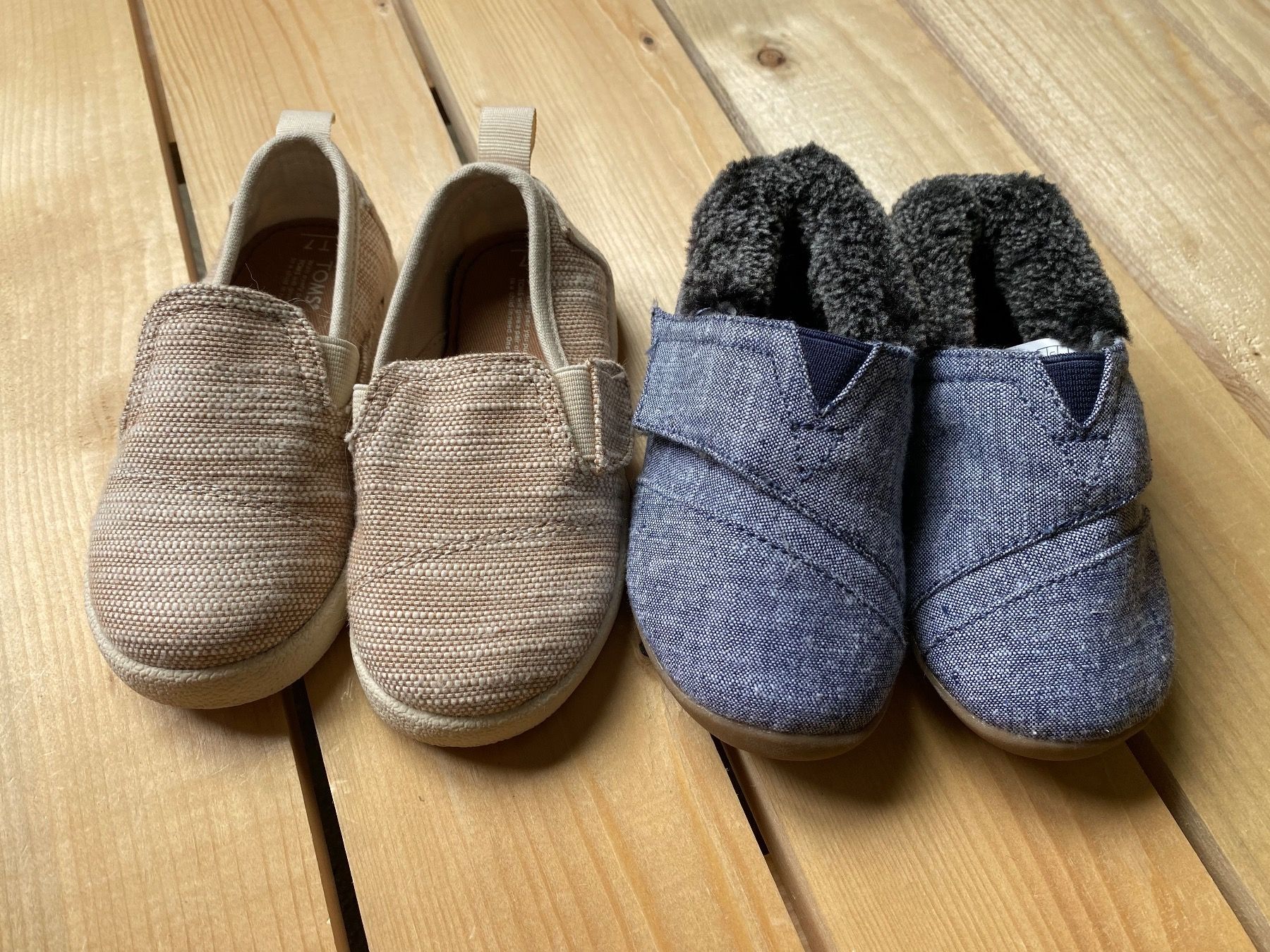 Toms Schuhe für Jungen: Toms Enfants Taille 23.5 2 pack – Neu und originalverpackt aus Orbe von D-stockFactory-Orbe