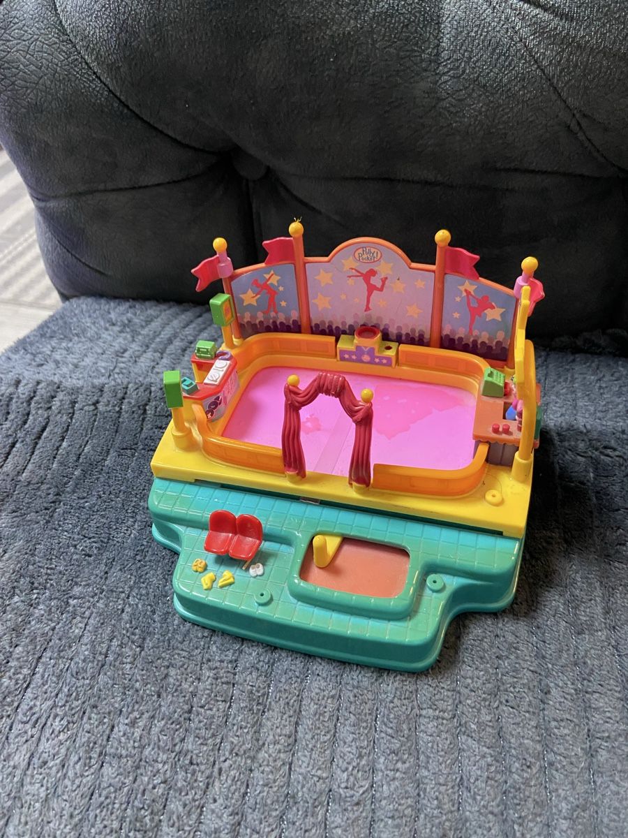 Polly Pocket Giocattoli: Polly pocket - 1998 Ice Skating - Action Park – Usato da Montreux venduto da Perledor 1