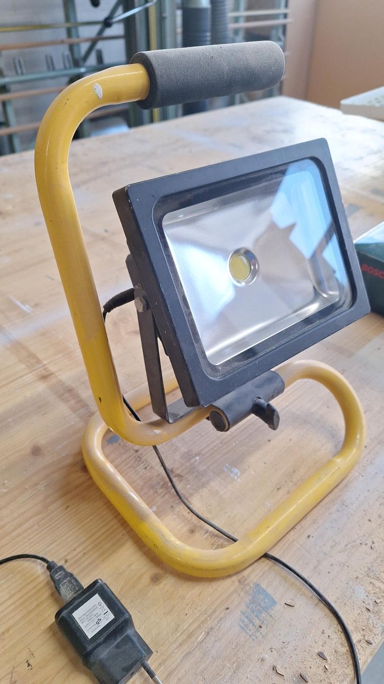 Fari: Scheinwerfer LED – Usato da Schaffhausen venduto da Linus.okle 1