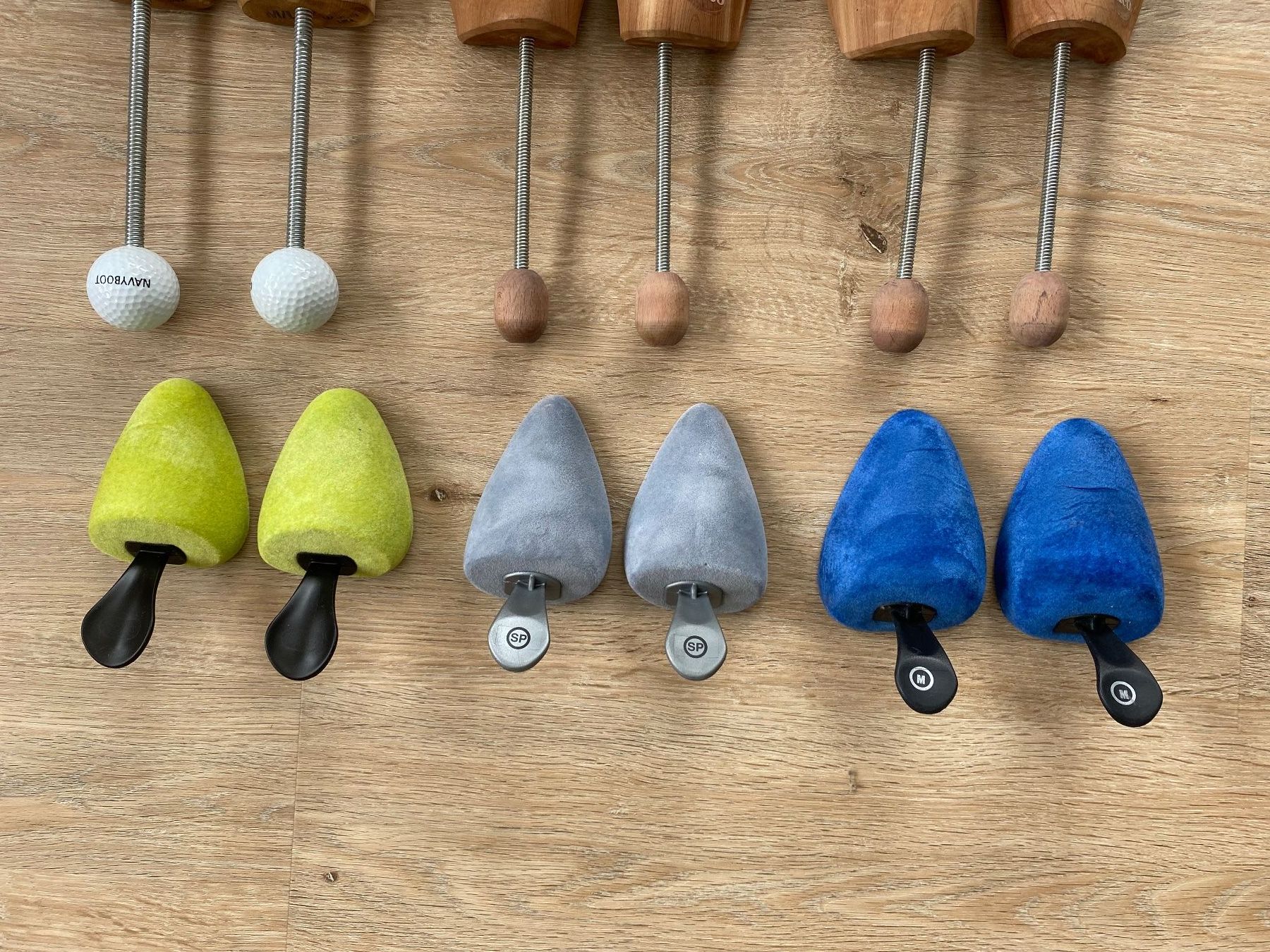 Herrenschuhe: 8 Paar Schuhspanner, teils aus Holz – Gebraucht aus Appenzell Meistersrüte von zongabolla 3