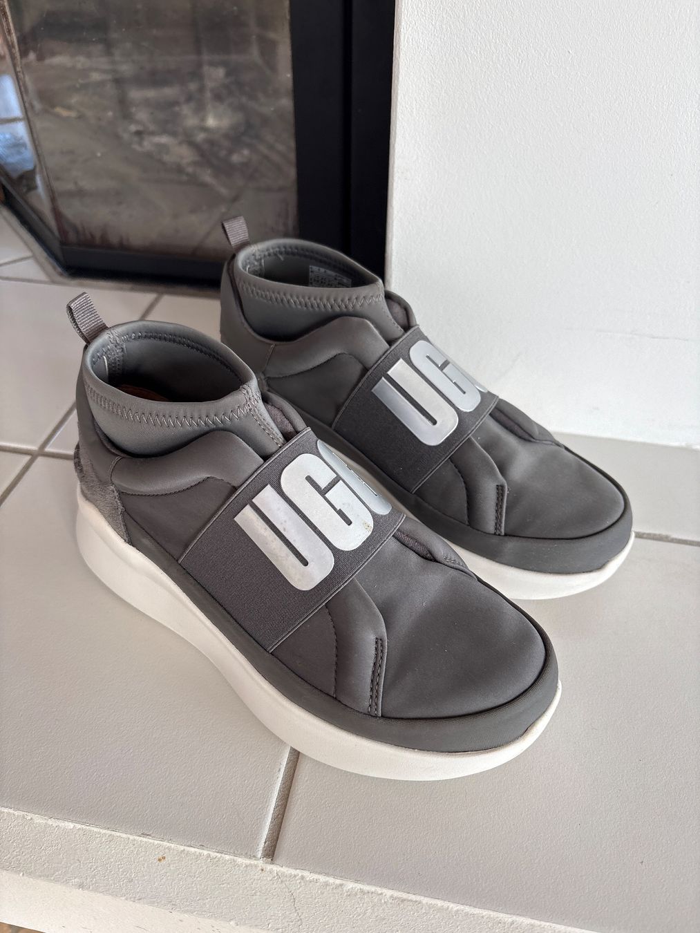 Ugg Scarpe da donna: Damen-Boots von UGG – Usato da St. Gallen venduto da pepe1111