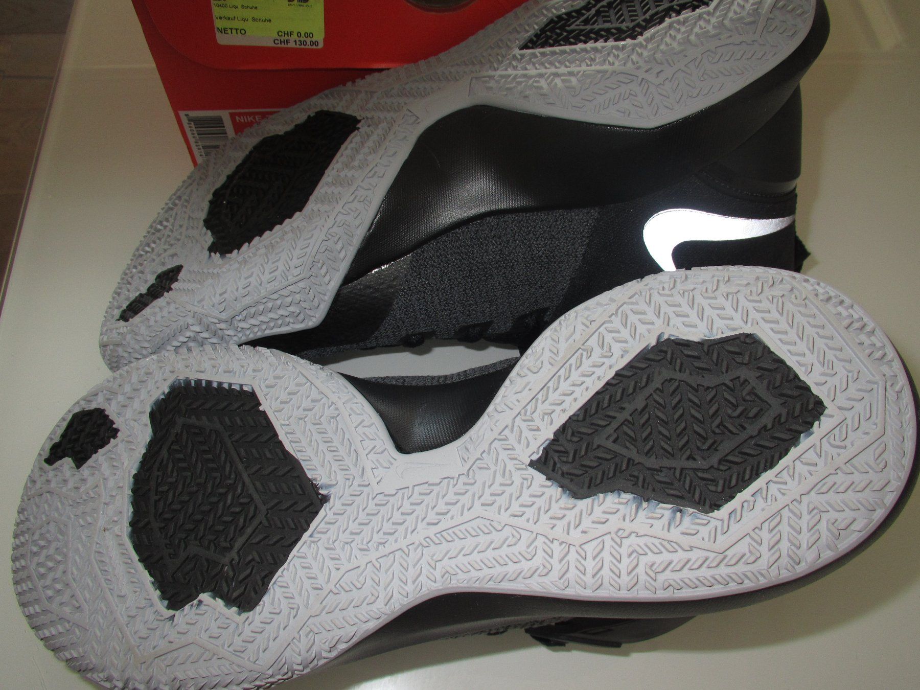 Nike Scarpe da uomo: Nike NEU – Nuovo e nell'imballaggio originale da Gossau ZH venduto da Amelia70 4