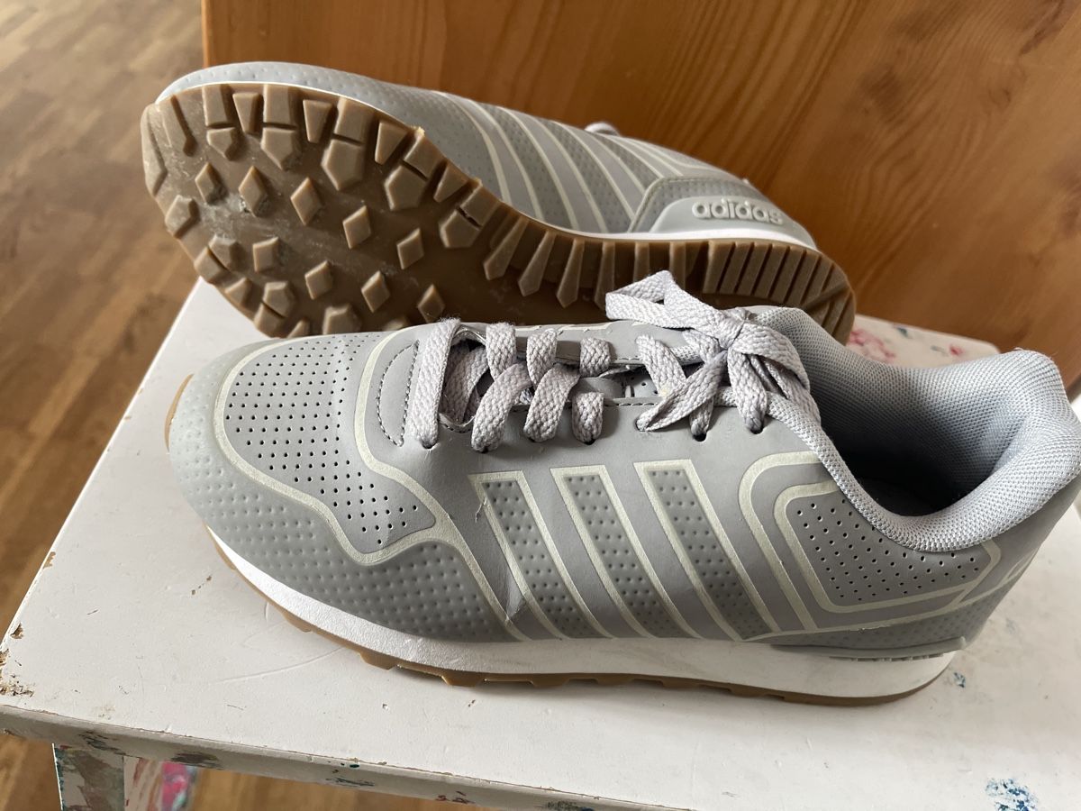 Adidas Scarpe da uomo: NEU: Adidas Sneakers gr. 36 2/3 – Nuovo (secondo la descrizione) da Bern venduto da Lili1007 1