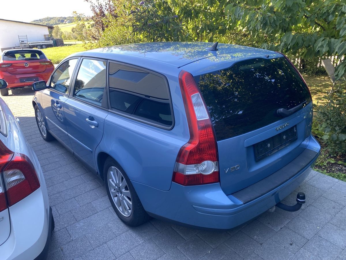 Volvo Automobili: Volvo V50 2.4i – Difettoso da Minusio venduto da Peach660 1