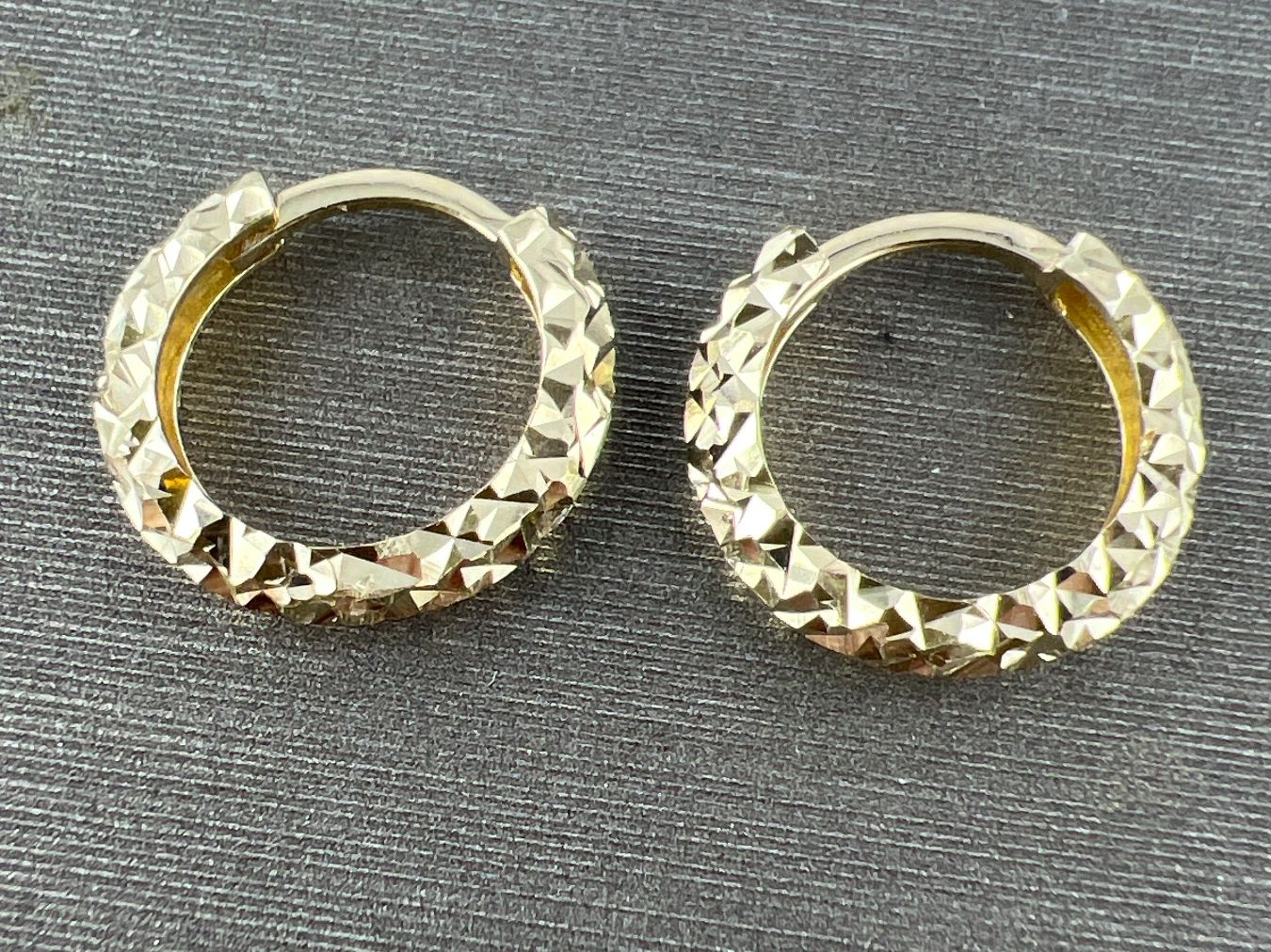 Ohrringe & -stecker: Creolen 585 Gold – Gebraucht aus Niederuzwil von leo_8857 2