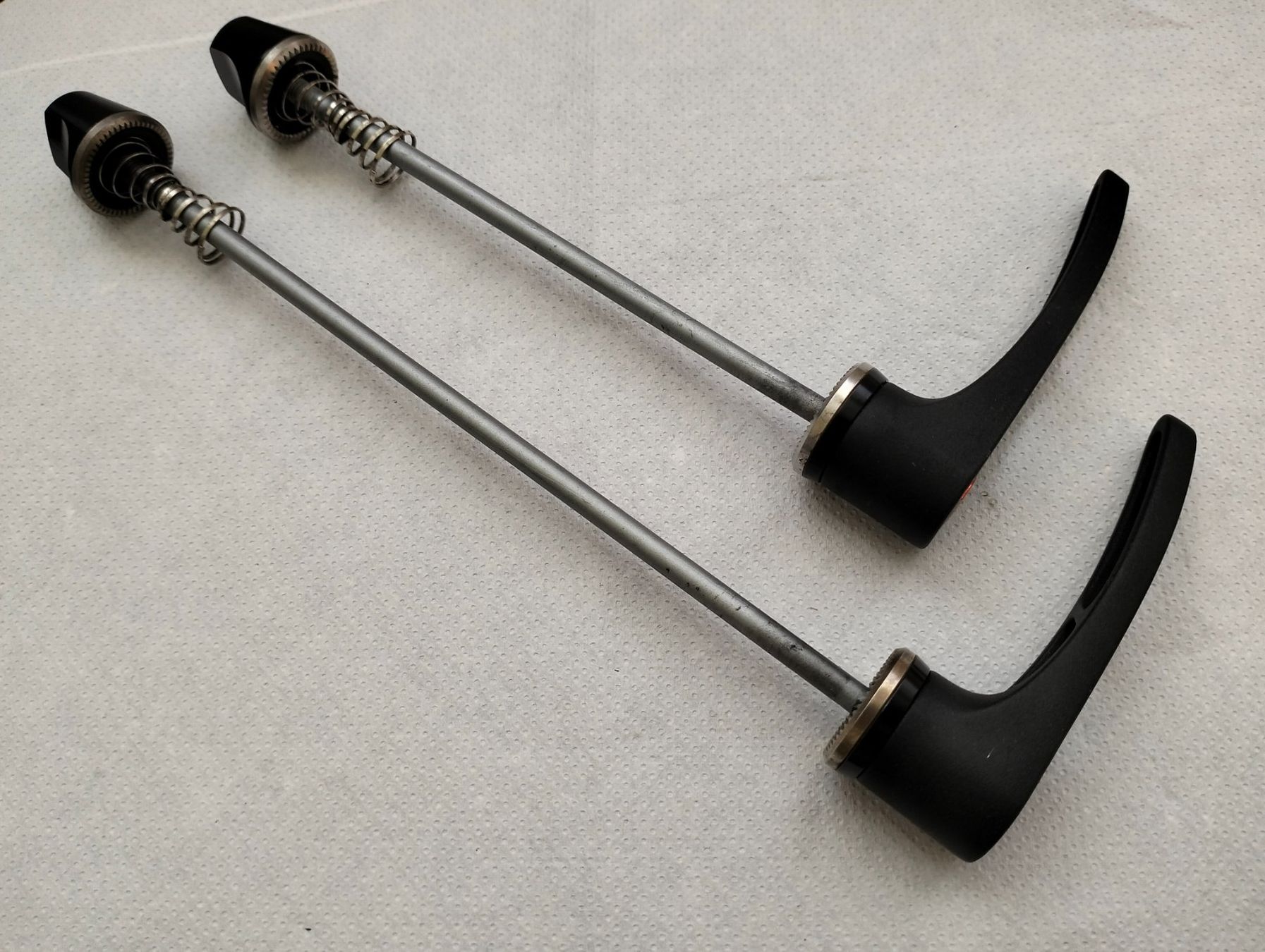 Swiss Pezzi di ricambio: DT Swiss Schnellspanner Set – Usato da Uster venduto da KarlZH 2