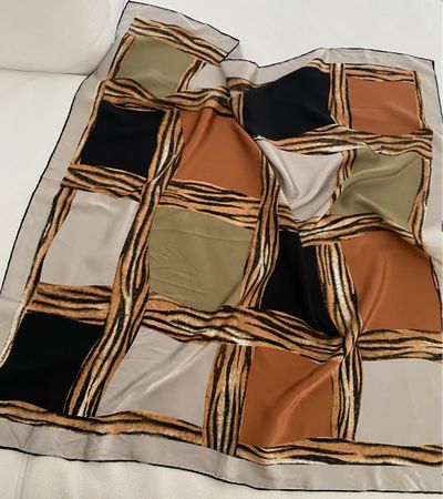 Codello Seiden Foulard 🌸
