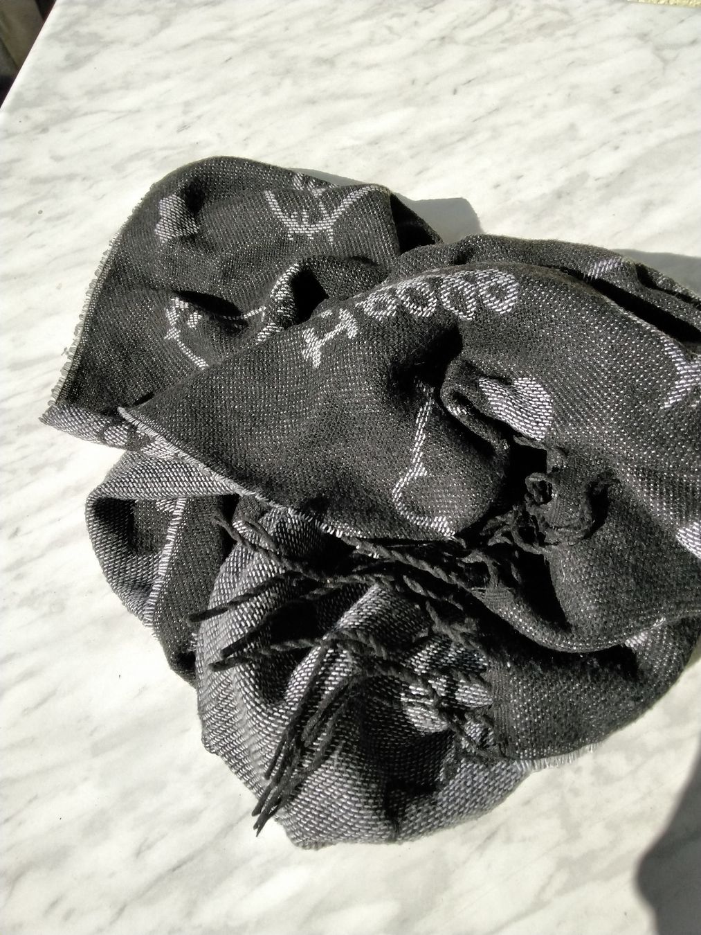 Foulards, Tücher & Schals: HELLO KITTY SCHAL – Gebraucht aus Biel/Bienne von dasi3 1
