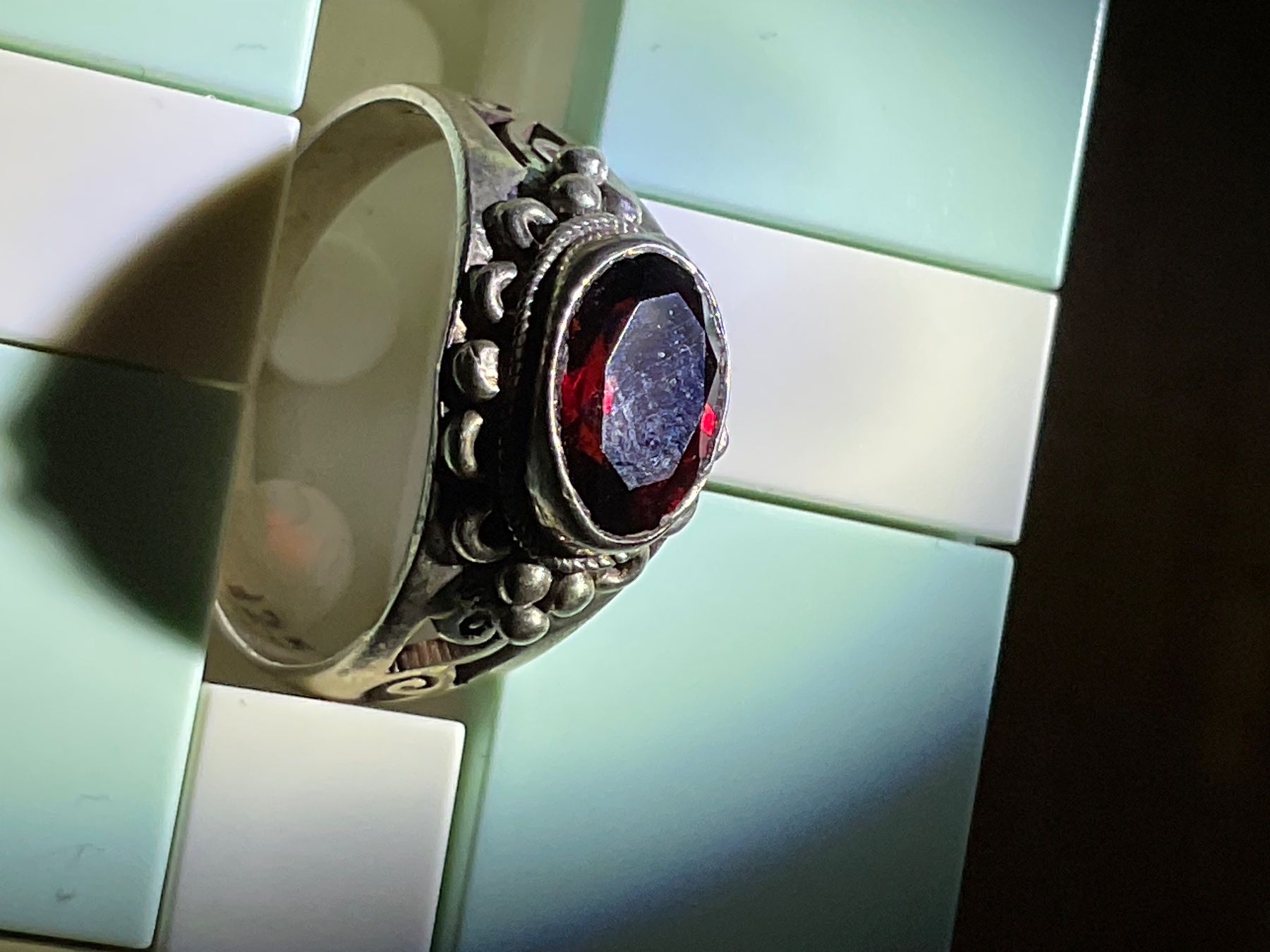 Anelli: Ring mit Granat / Gr. 52 – Usato da Rümlang venduto da Sambas19 3