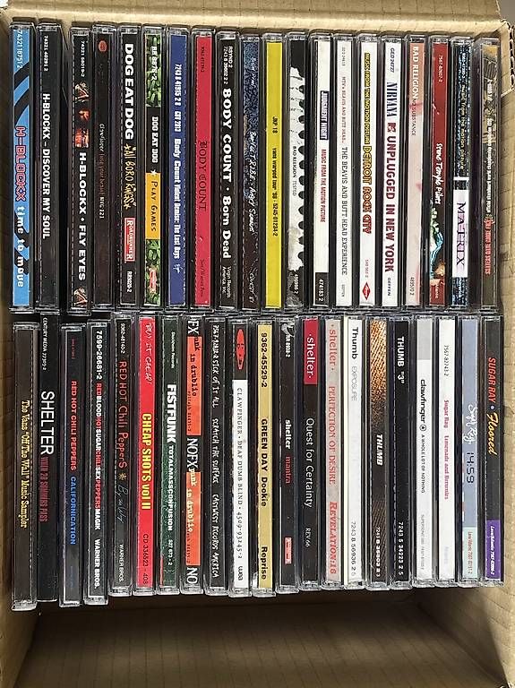 CD: 40 CDs Rock Metall Punk Skater Compilations – Usato da Alpnach Dorf venduto da GuntaKinte 2