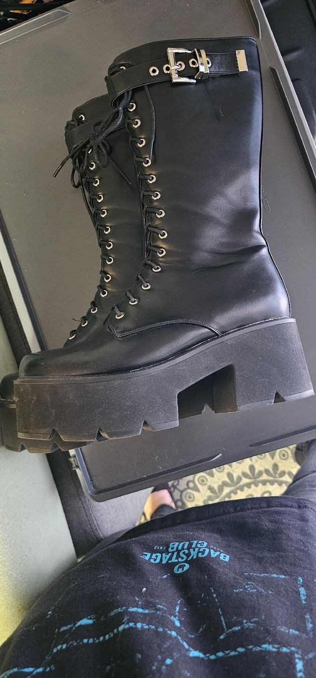 Scarpe da donna: Gothic - Punk Lamoda Stiefel Gr.41 – Usato da Zürich venduto da Daniela51