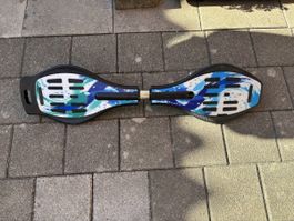 Waveboard blau weiss schwarz mit Gebrauchsspuren
