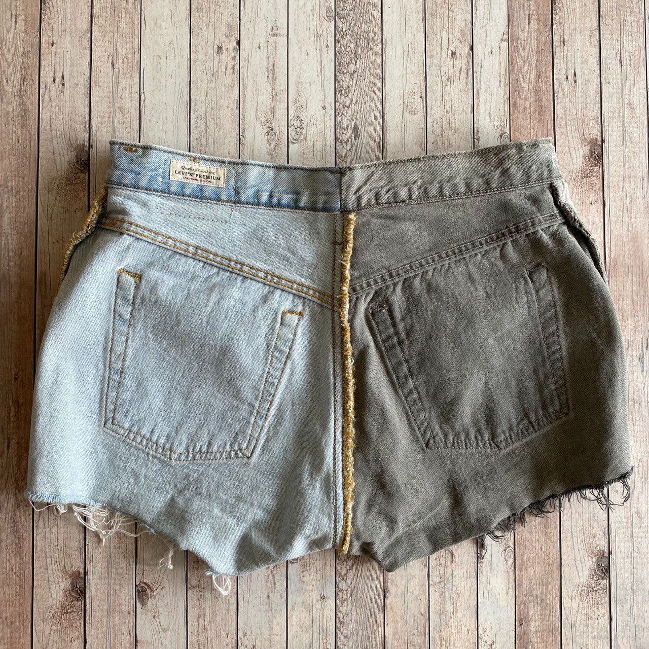 Levi's Hosen: Levi`s 501 Jeans Hotpants Gr.28 – Gebraucht aus Dietikon von Ur-ga64 4