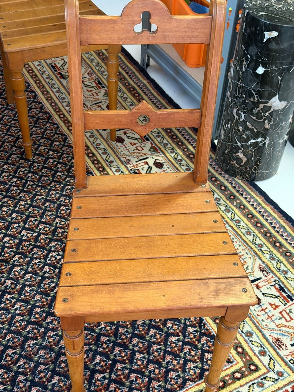Chaises: 4 alte Holzstühle – D'occasion à Ebikon par Berku 2