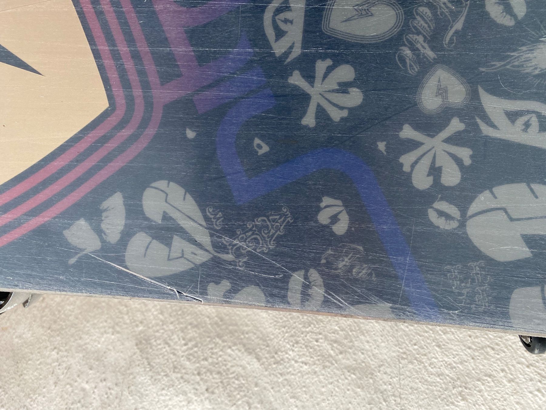 Snowboard Nitro Boards: Snowboard nitro et fixations head – Gebraucht aus La Neuveville von e_perriard 6