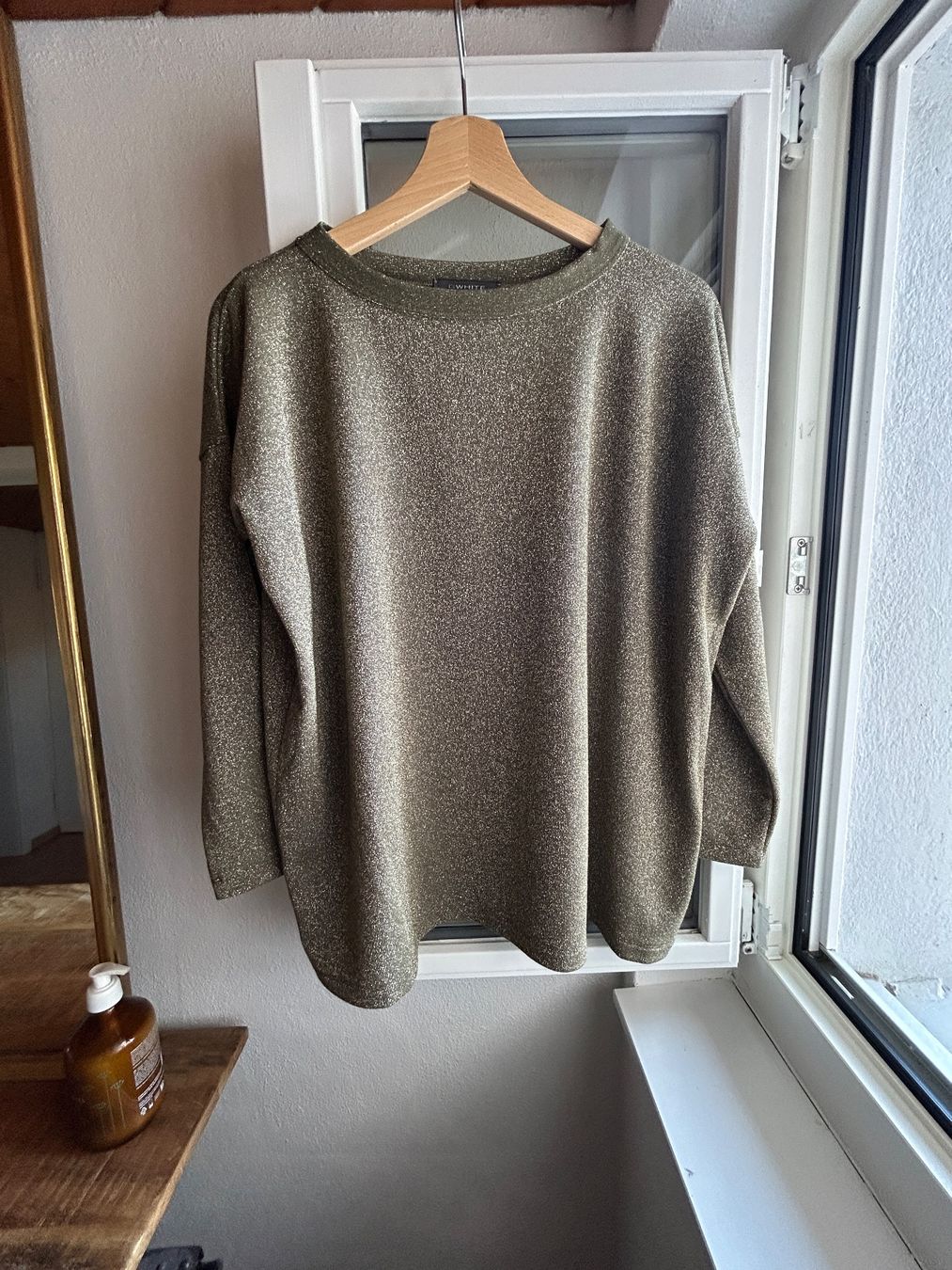 Top: Gwhite Top in Oliv - Gr. 42 – Usato da Illnau venduto da Monkky 2