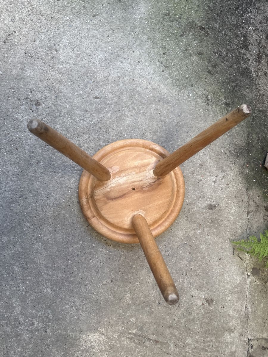 Hocker: kleiner Hocker, Vintage 3-Bein Schemel – Gebraucht aus Frauenfeld von aluma14 3