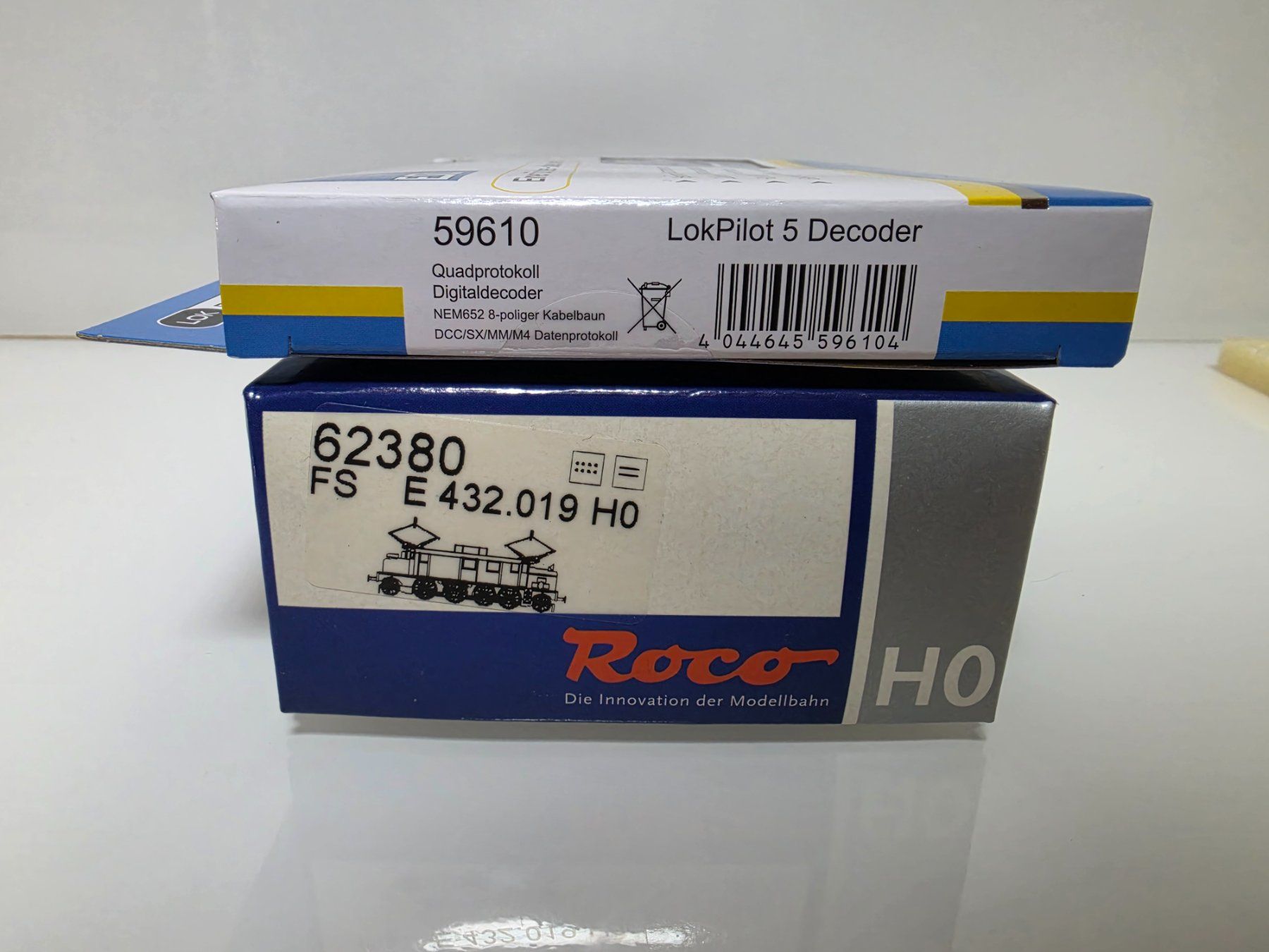 Roco Modellini di ferrovie: Roco FS Serie E.432 ESU V5 Digital Decoder 62380 – Nuovo e nell'imballaggio originale da Neuenhof venduto da ludovicco 8