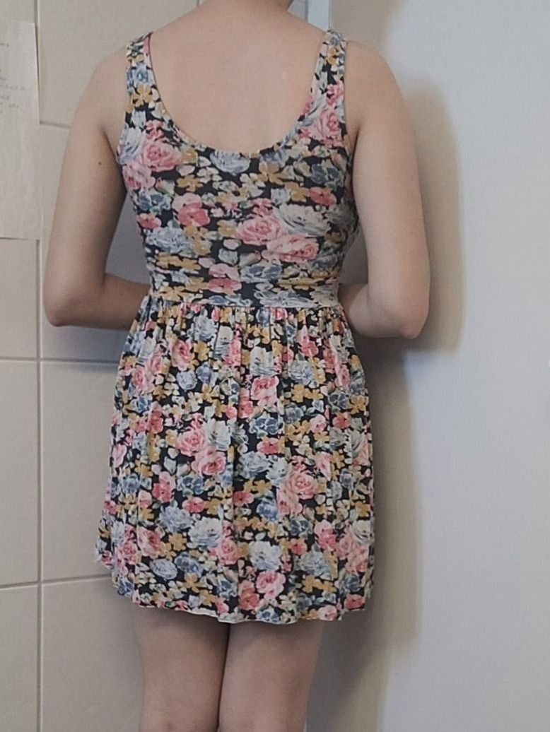 Zara Vestiti: Blumiges Sommerkleid - Zara - S – Usato da Birmensdorf ZH venduto da Nebuliane 1