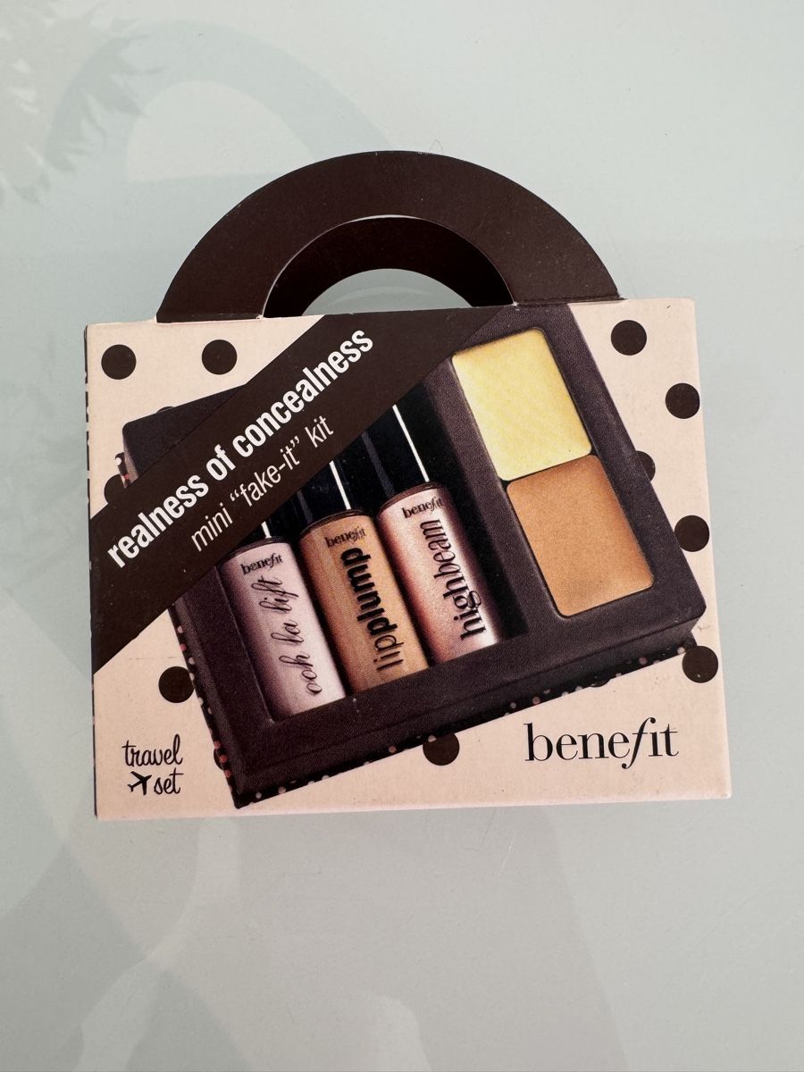 Benefit Make-up: benefit realness of concealness Set – Usato da Frauenfeld venduto da _smile_w