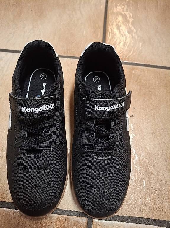 Chaussures garçon: Kinderturnschuh 34 – D'occasion à Eriswil par swe_t72b 1